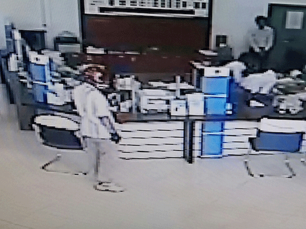 Quân đội vào cuộc vụ nghi phạm cướp ngân hàng ở Vĩnh Long tự sát