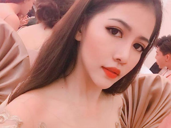 Thiếu nữ Quảng Bình nổi danh trong “Hội con nhà giàu Việt Nam”