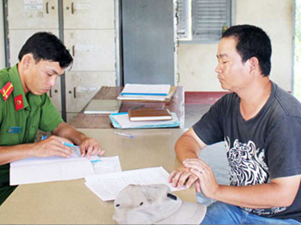 Công an triệu tập đối tượng đánh phóng viên ở Long An