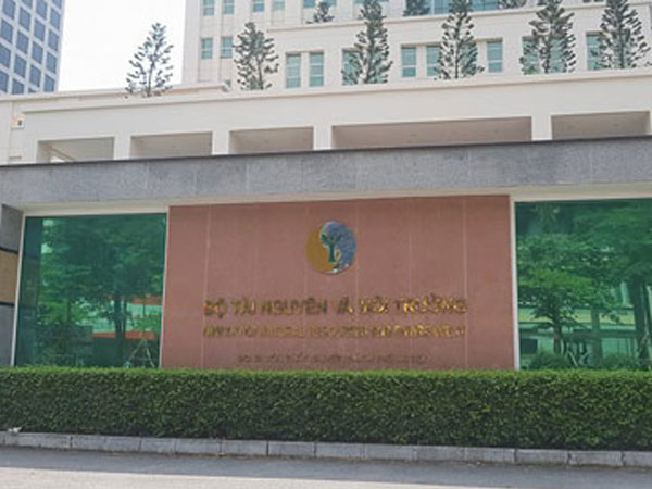 Cục phó mất trộm được bổ nhiệm khi còn nợ bằng