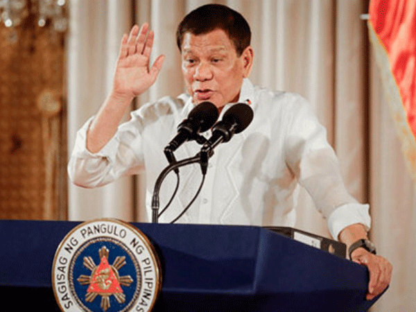 Tổng thống Philippines đối mặt với khả năng bị điều tra tài chính