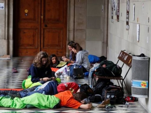 Catalonia trưng cầu dân ý tách khỏi Tây Ban Nha