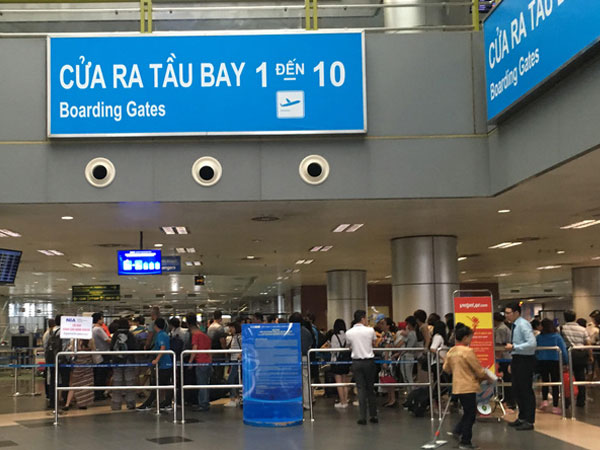 Công an điều tra vụ lộ thông tin hành khách đi máy bay