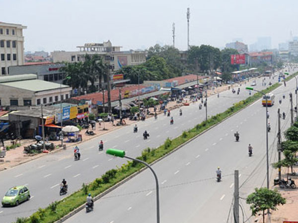 Đất mặt đường quốc lộ 32 lên 200 triệu đồng mỗi m2