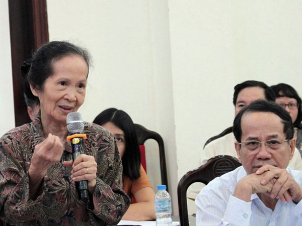 "Đầu tư bằng quan hệ, công nghệ là phong bì" thì làm gì có cạnh tranh