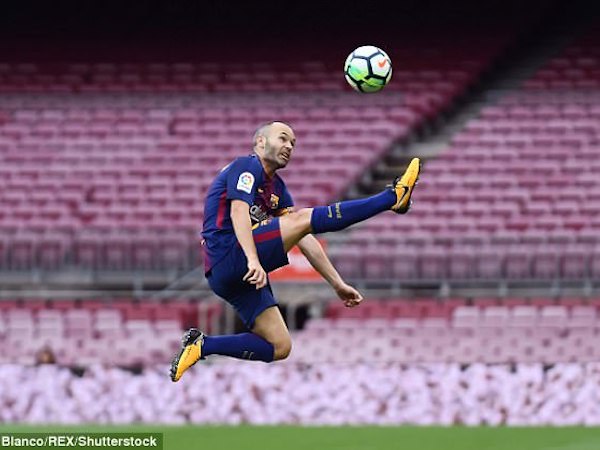 Iniesta và Morata lỡ hẹn với Tây Ban Nha ở vòng loại World Cup