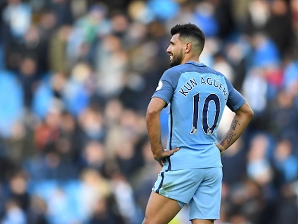 Man City gặp hạn: Aguero “không thể cử động” sau tai nạn xe hơi