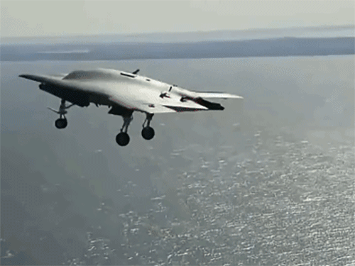 [Infographic] Mỹ ra mắt X-47, Nga và Trung Quốc lo lắng đối phó
