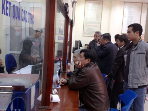Không nói ngọng, dùng tiếng địa phương: Làm khó công chức Hà Nội?