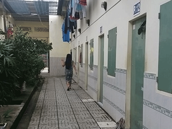 Nữ sinh lớp 9 bị cưỡng hiếp, được phát hiện mang thai 4 tháng vì ngất trong giờ thể dục