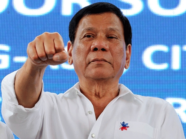 Philippines: Ông Duterte tuyên chiến với chánh án Tòa án tối cao