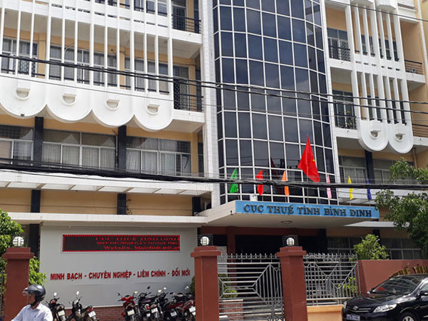 Bắt trưởng phòng thanh tra thuế nhận tiền của doanh nghiệp