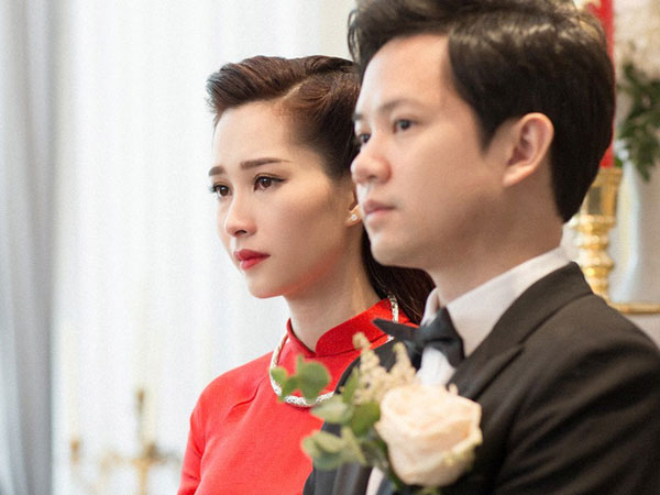 Đặng Thu Thảo ngấn lệ xúc động trong giây phút làm lễ tại nhà trai