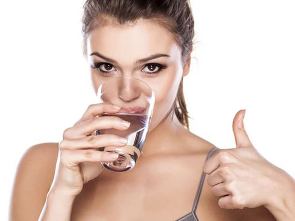 Thời điểm uống nước tốt cho sức khoẻ nhất trong ngày: Bạn nên biết để đừng quên!
