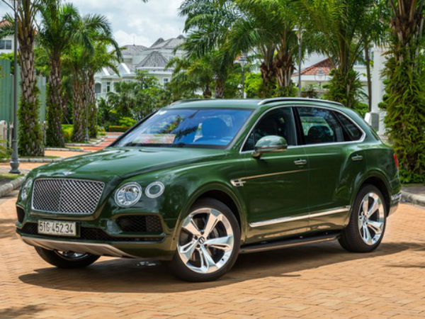 Cận cảnh Bentley Bentayga cá nhân hóa độc nhất Việt Nam