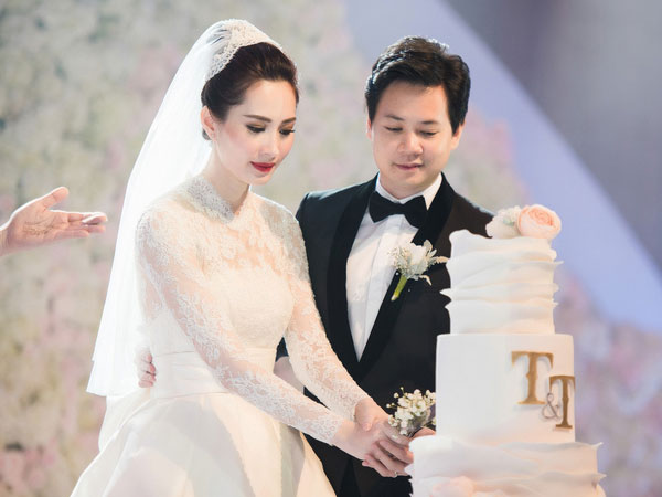 Hành trình từ yêu đến cưới của Đặng Thu Thảo và hôn phu Trung Tín: 3 năm lặng lẽ mà ngọt ngào đến ghen tị!