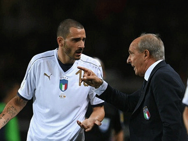 Italy bị cầm hòa, phải đá play-off ở vòng loại World Cup