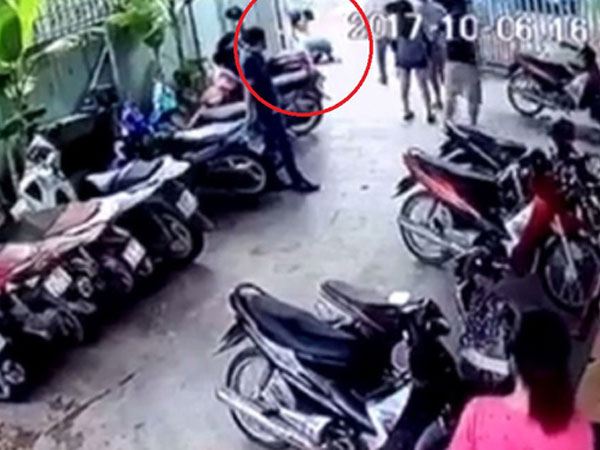 Tài xế taxi bị đánh gãy xương hàm vì can ngăn 2 nhóm thanh niên xô xát