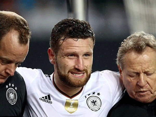 Arsenal nhận trái đắng ở trận ĐT Đức lập kỷ lục vòng loại World Cup