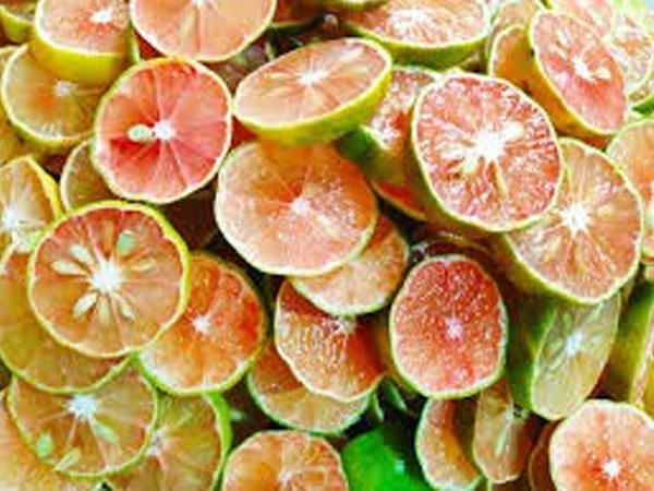 Giảm từ 50.000 đồng xuống 3.000 đồng/kg, chanh đào "mua về cho cả nhà tắm"!