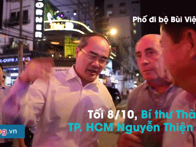 Video: Bí thư Nhân dạo phố Bùi Viện, nói chuyện với du khách bằng 2 ngoại ngữ