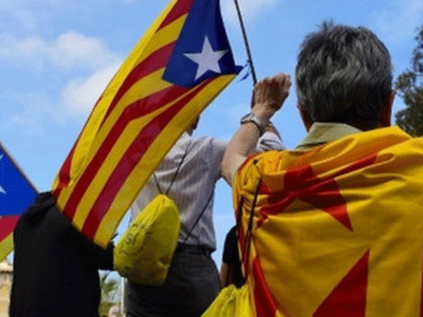 Catalonia chia rẽ trước thềm phiên họp công bố về độc lập