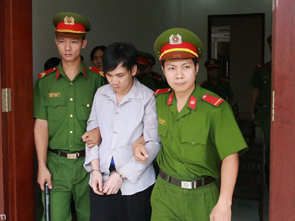 Lãnh án tử vì chiếc quần lót