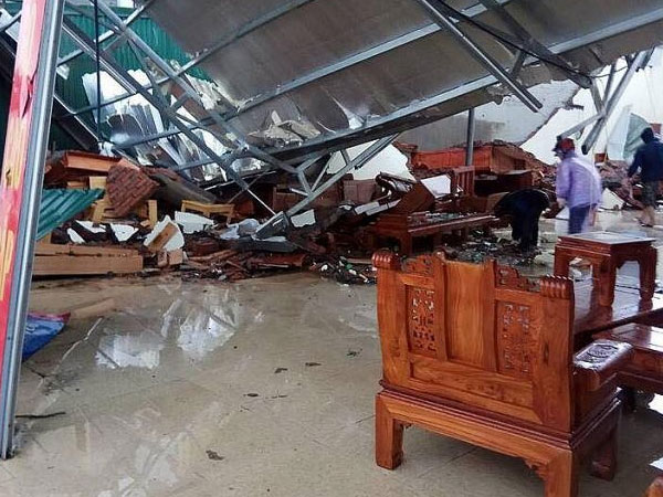 Lốc xoáy ở Thái Bình: 4 người bị thương, nhà đổ sập, tốc mái