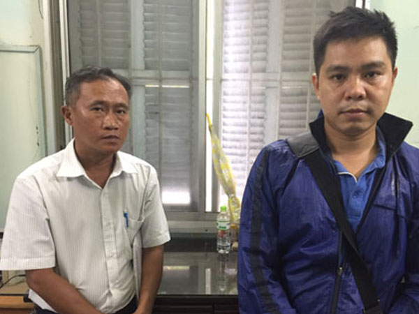 Nghi buôn lậu, 2 cán bộ hải quan TP.HCM bị bắt