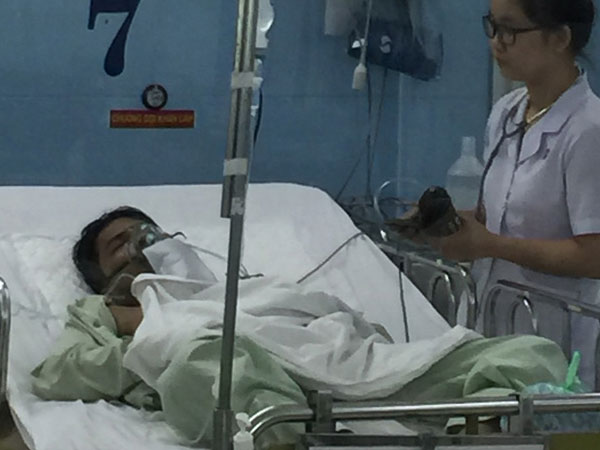 Vụ rò khí độc ở Bình Chánh: Một nạn nhân nguy kịch, một phụ nữ bỏng mắt nặng