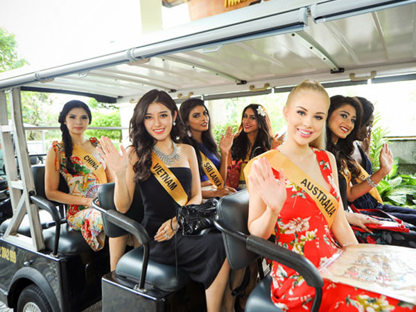 Dạo phố phường, người đẹp Miss Grand International 2017 gây "náo loạn" Tp.Quảng Bình