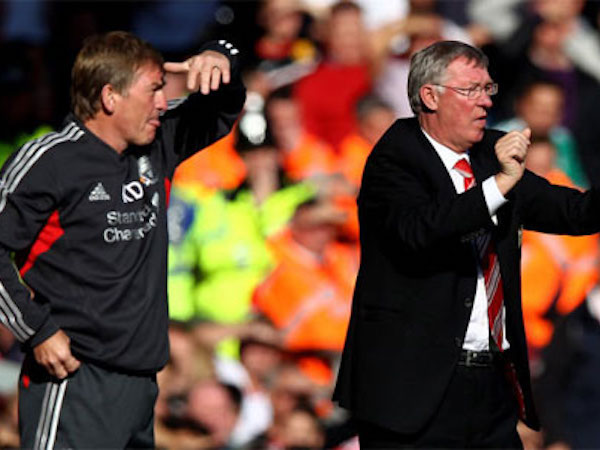 Gary Neville: "Máy sấy tóc của Ferguson chỉ xuất hiện trên sân của Liverpool"