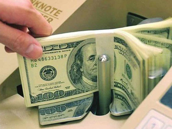 Vì sao Ngân hàng Nhà nước liên tiếp giảm giá mua USD?