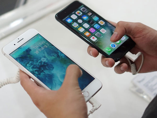 Apple, Google thu đổi iPhone cũ giá rẻ mạt