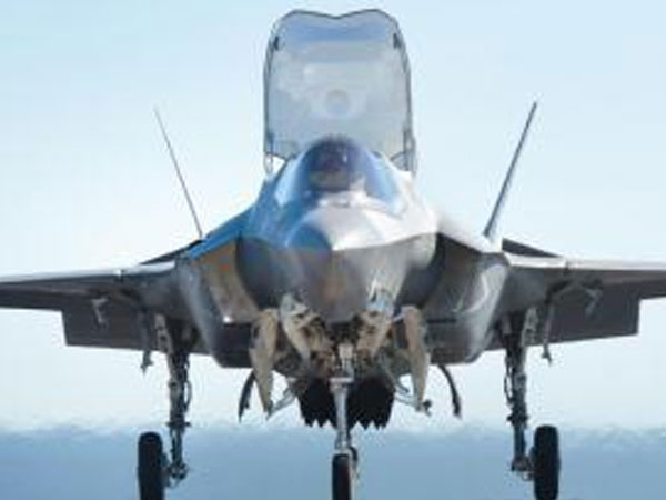 F-35 thắng to khi thử đấu các tiêm kích NATO