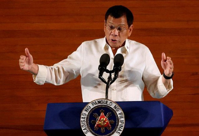 Vì thông tin sai, Tổng thống Duterte dọa trục xuất đại diện EU