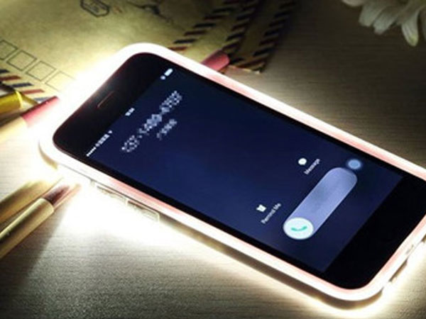 Nữ sinh lớp 10 thoát khỏi "yêu râu xanh" vì chiếc điện thoại phát sáng