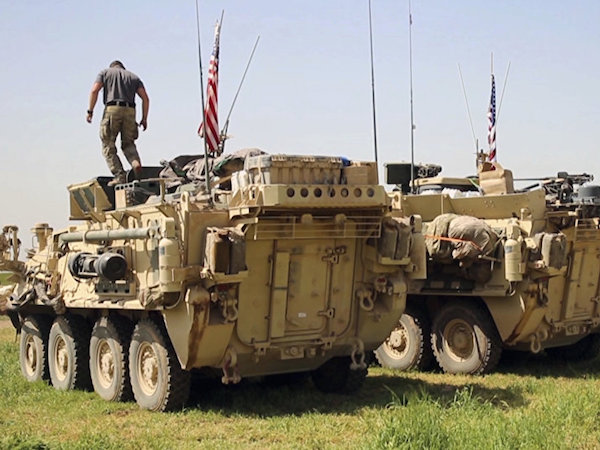 Sputnik: Lộ 4 bằng chứng Mỹ ngầm hỗ trợ khủng bố ở Syria, Iraq
