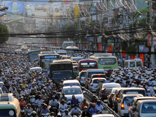 Sài Gòn đường chật xe đông, dự án giao thông nằm chờ vốn