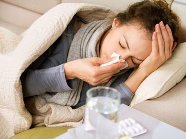 Cảm cúm lúc giao mùa: Những lưu ý khi dùng thuốc