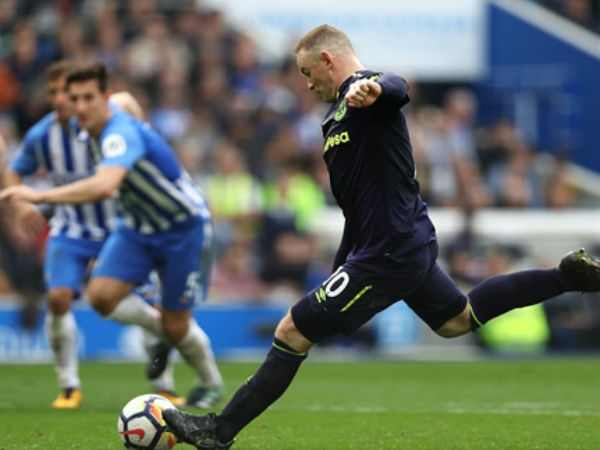 Rooney cứu Everton thoát thua ở phút 90