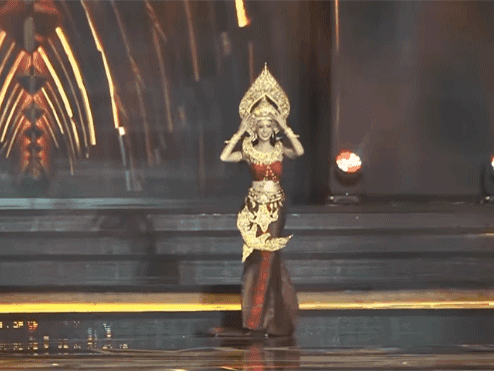 "Vồ ếch liên tục" trên sân khấu nhưng Miss Grand Thái Lan vẫn được khán giả vỗ tay khen ngợi liên tục