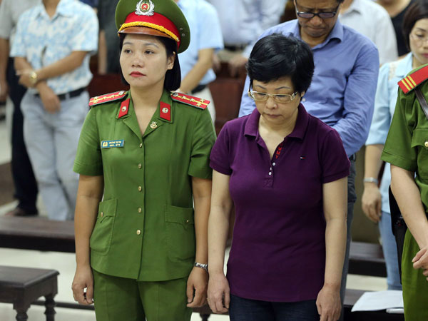 Kiến nghị làm rõ cựu ĐBQH Châu Thị Thu Nga chi "tiền tấn" cho ai