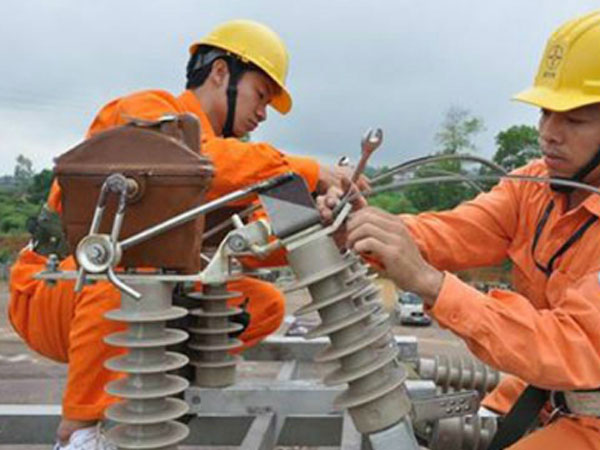 Nguy cơ giá điện tăng khi dừng thị trường phát điện cạnh tranh