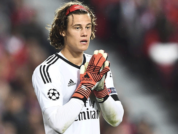 Mile Svilar, "Courtois mới" và bước lùi từ thiên đường xuống địa ngục