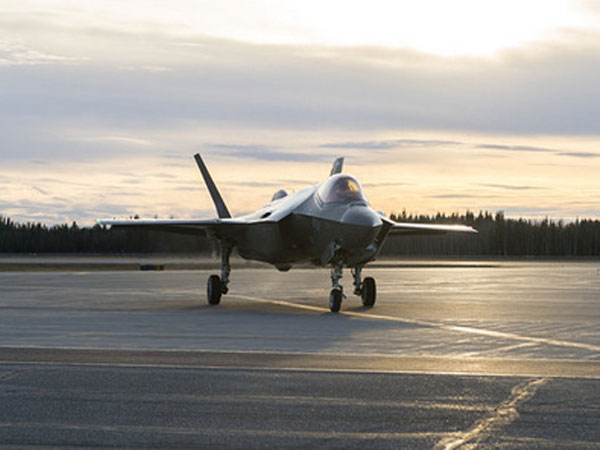 Mỹ thử nghiệm tiêm kích F-35 trong thời tiết lạnh giá