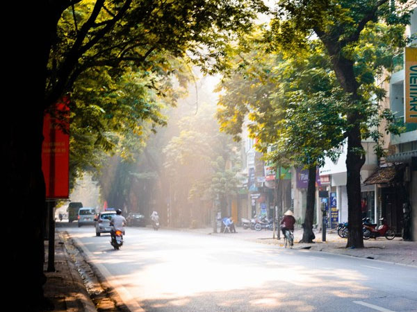 Dự báo thời tiết 20/10: Hà Nội nắng vàng, Sài Gòn lo ngập