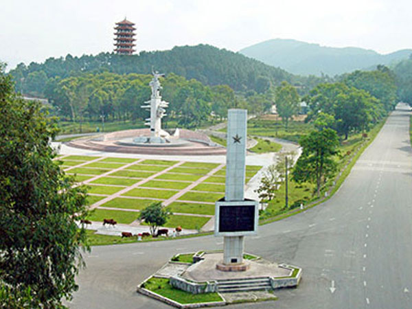 Nơi yên nghỉ của 10 cô gái mở đường ở ngã ba Đồng Lộc