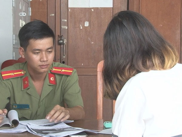 Thiếu nữ tung tin kẻ biến thái rạch tay quanh trường học để câu like