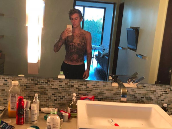 Justin Bieber chính thức xăm kín người